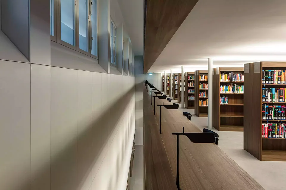 bibliothèques en libre accès: postes de travail