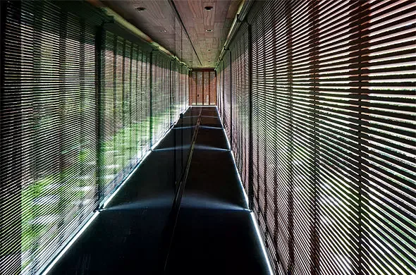 Veranda, Holzrolladen geschlossen