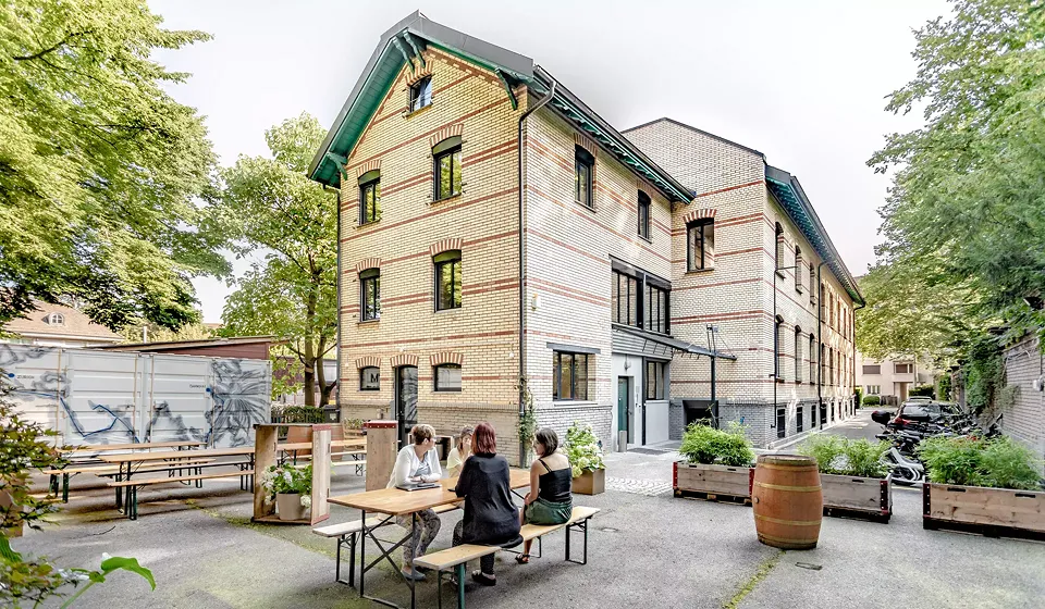 Gebäude