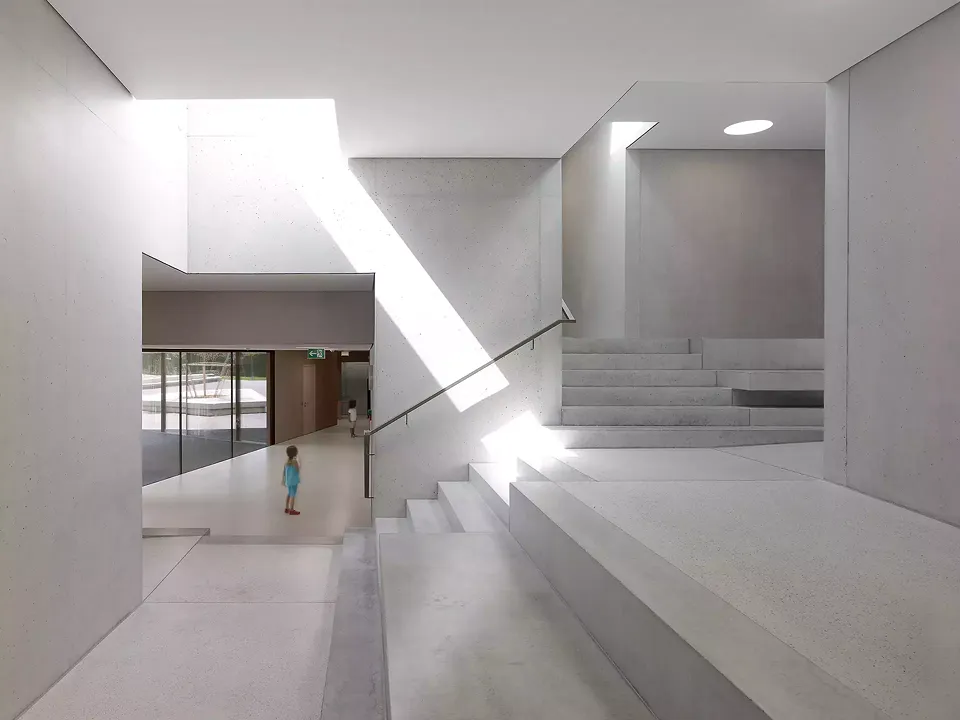 espace escalier central