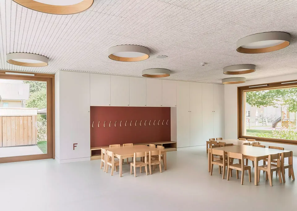 Salle polyvalente au rez