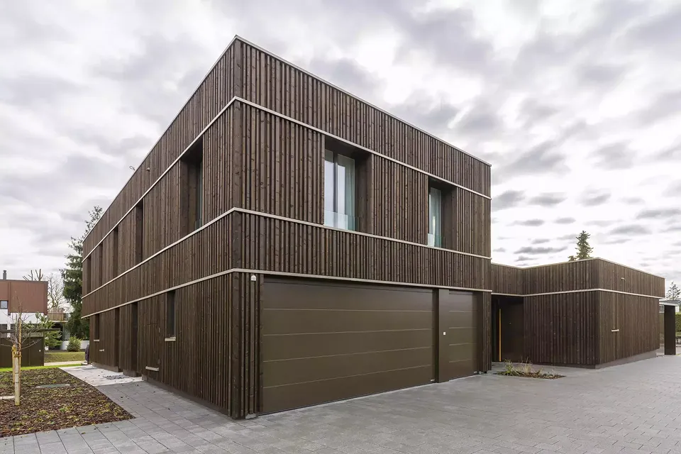 Nordostfassade und Eingang