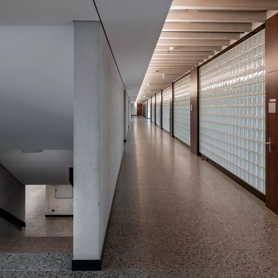 Korridor Haute école de gestion