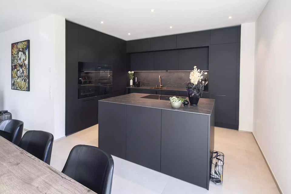 Küche Doppeleinfamilienhaus West