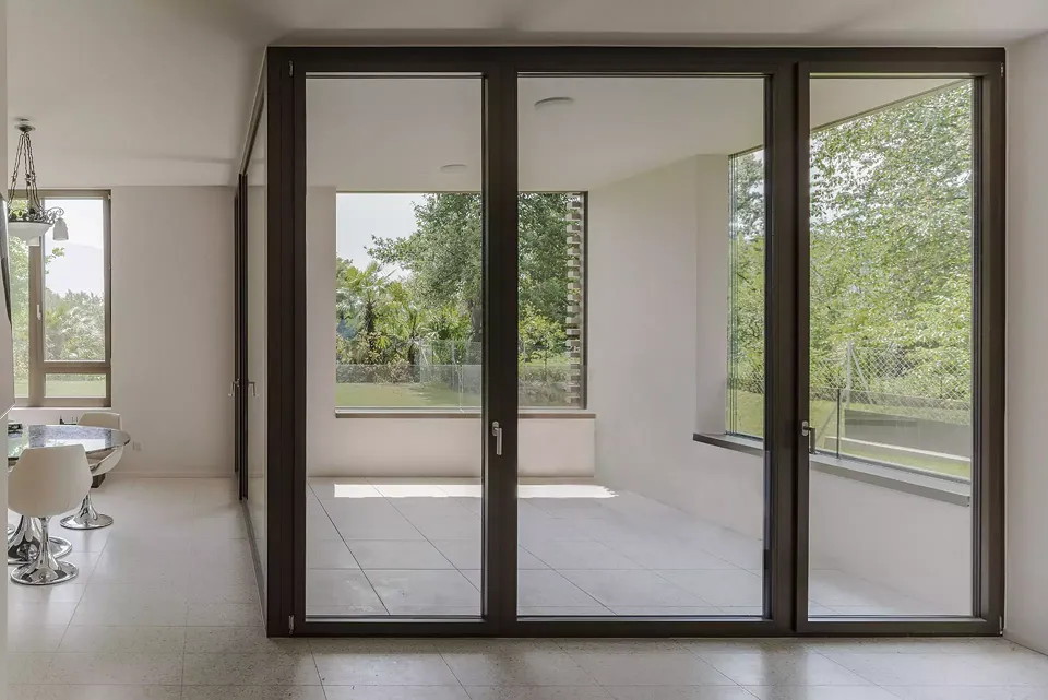 Immeuble S/W-rez-de-chaussée_appartement 2 1/2
