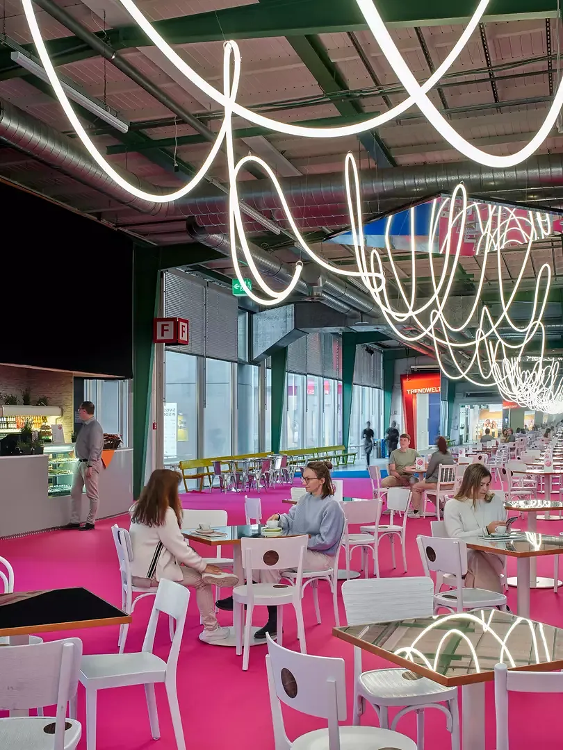 #NEONLOUNGE