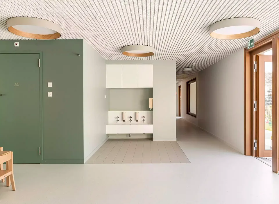 Salle polyvalente au rez