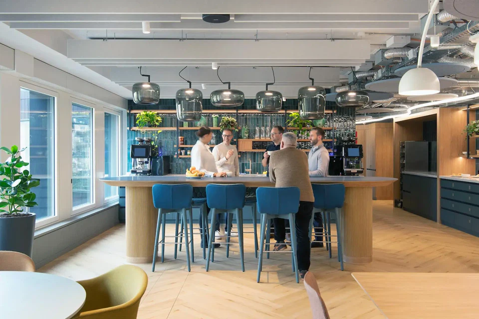 MS Reinsurance Büro – Empfang und Coffee Hub