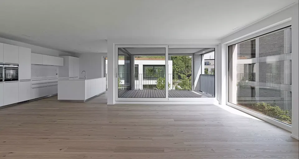 Salle de séjour avec cuisine et terrasse