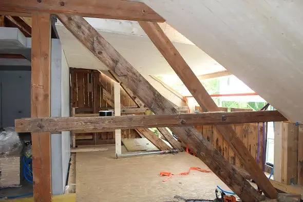 durchblick von schlafen mit bad in lukarnen zimmer nach einbau der lukarne