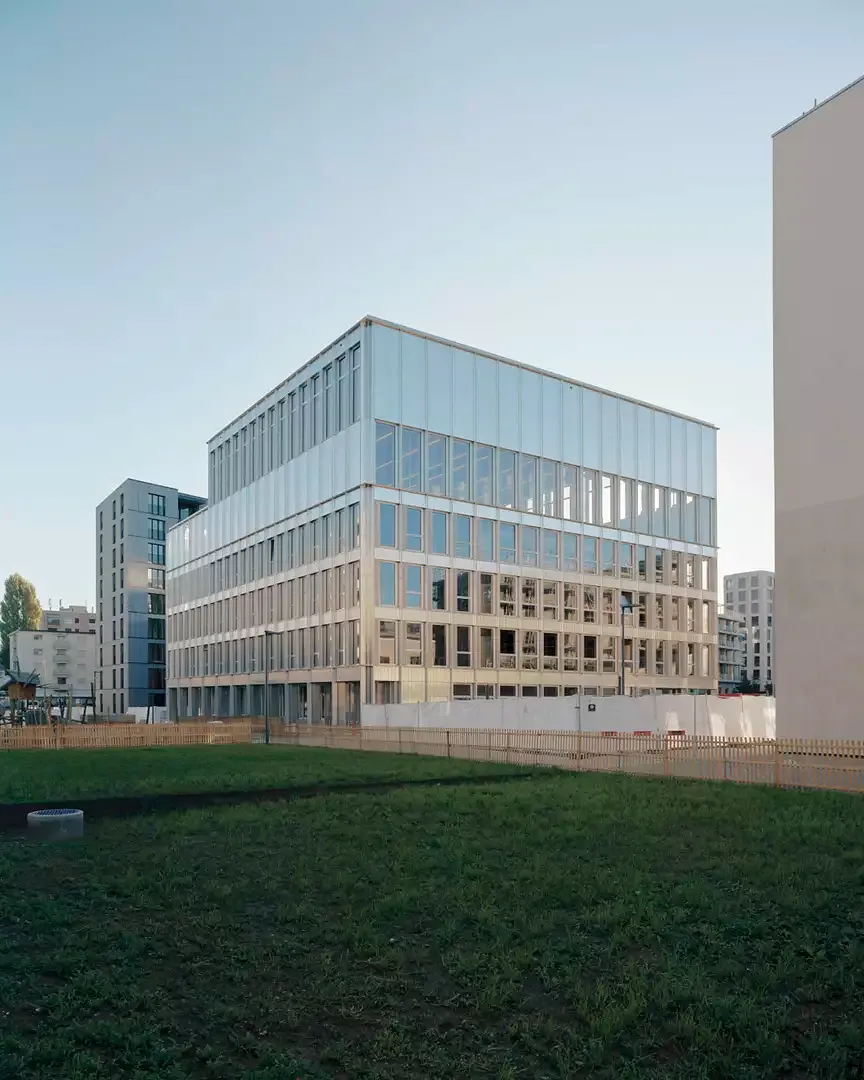 Image diurne du bâtiment
