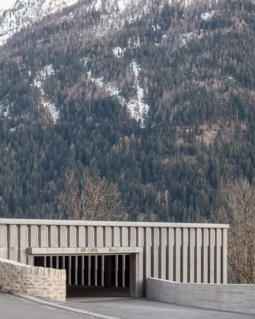 Einfahrt in die Tiefgarage