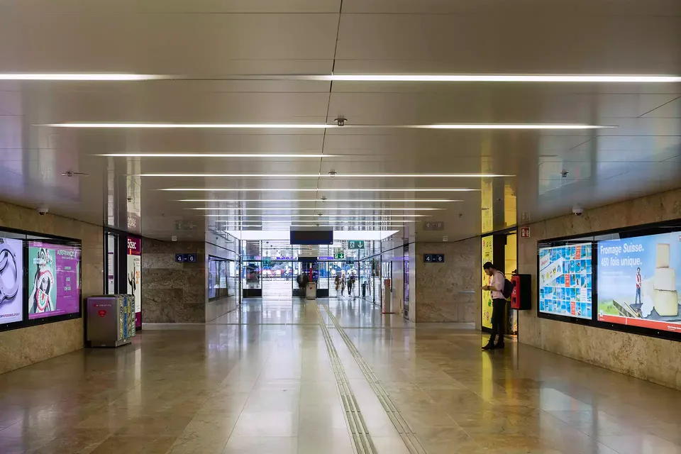 Circulation - Passage inférieur Est