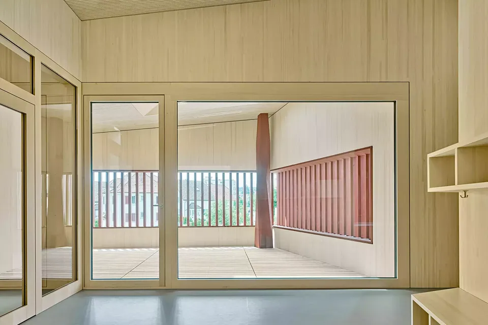 Garderobe und Loggia