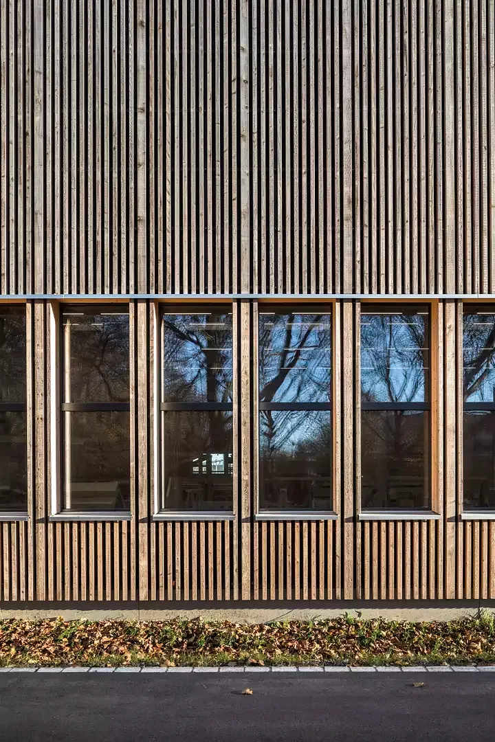 Fassadendetail Produktionshalle Baltensperger