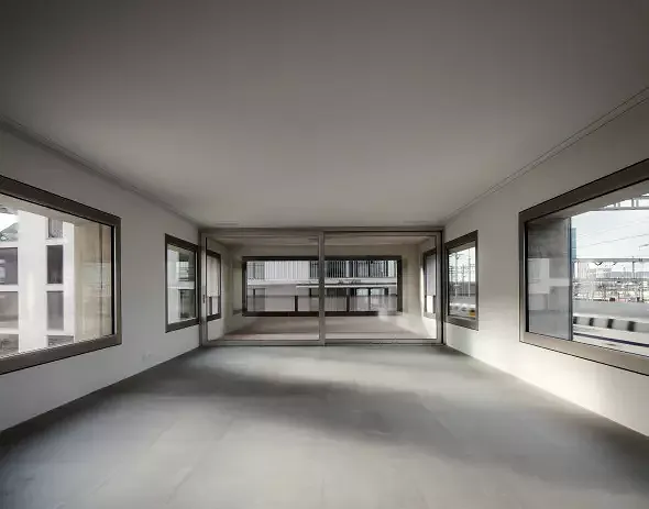 La Loggia créer une transition fluide entre l’intérieur et l’extérieur