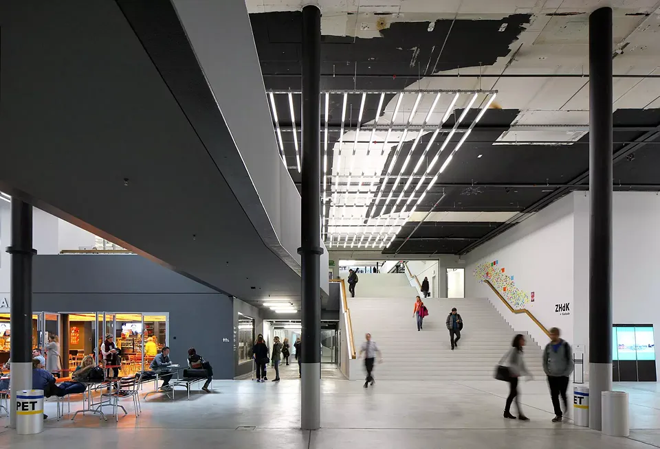 Hall d'entrée, grande cascade