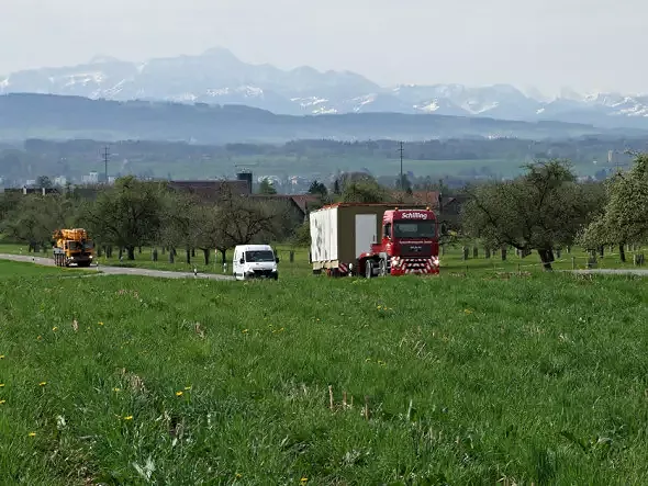 Transport der UNUS-Einheit an den Bestimmungsort