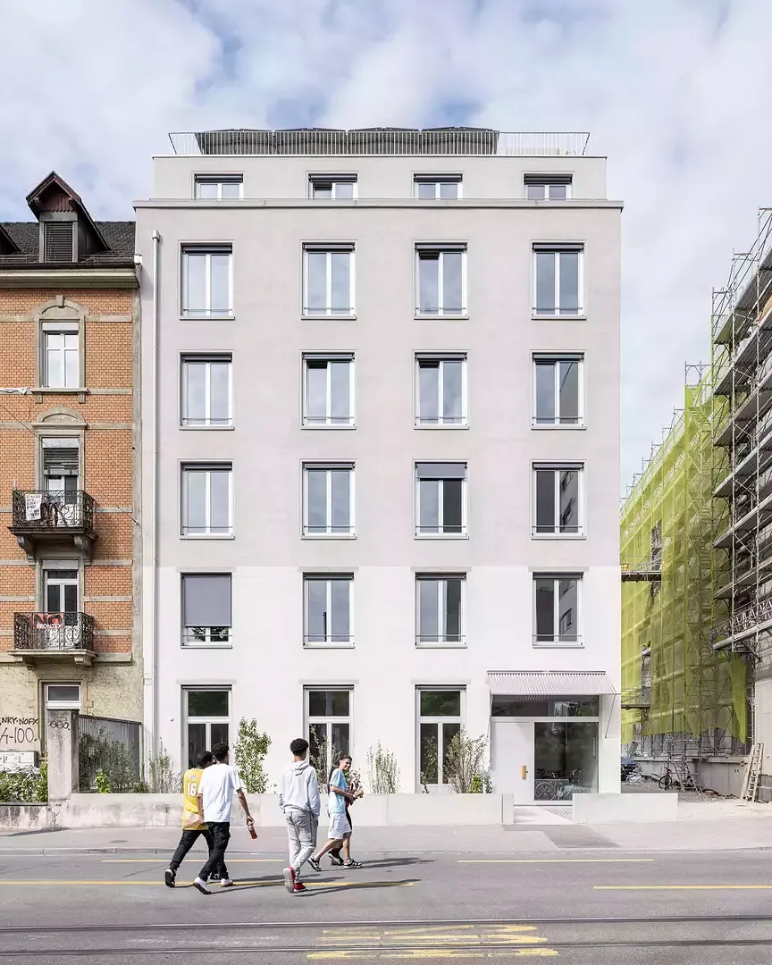 Strassenfassade