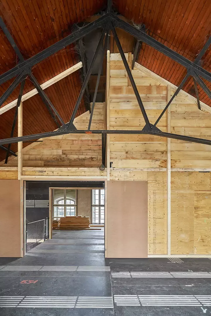 Atelier auf dem Zwischenboden