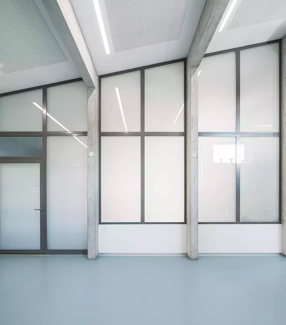Schulhaus Säget Lehrerzimmer aussen_H+R