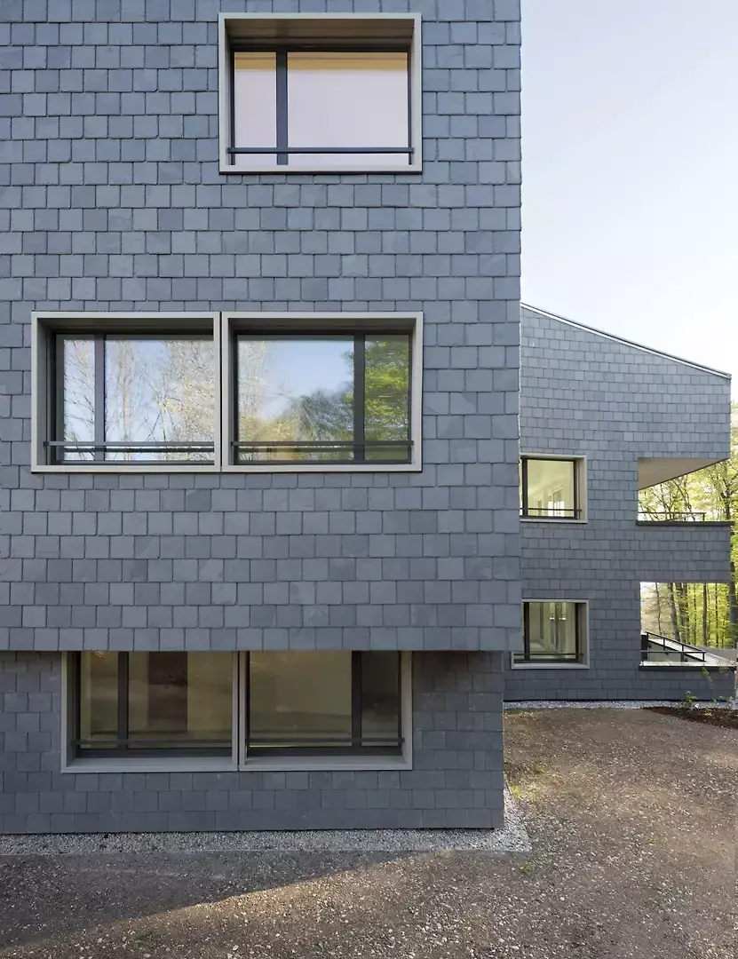 Maison B
