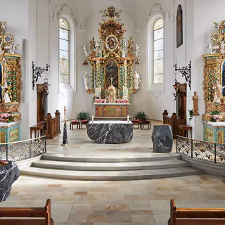 Mobilier liturgique pour l'église Sainte-Anne