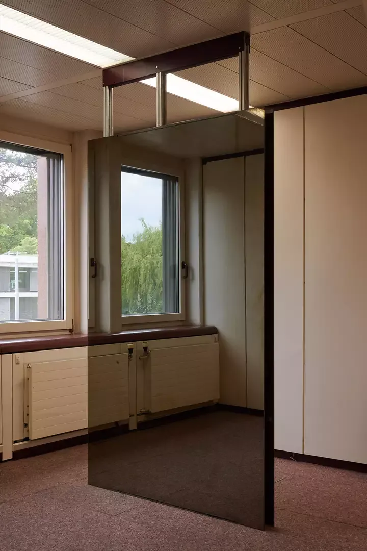 DE/Construction – Stories Of Applied Reuse, The Office