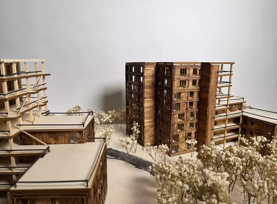Gebäude sind in einem grossen «Food Forrest» platziert.
