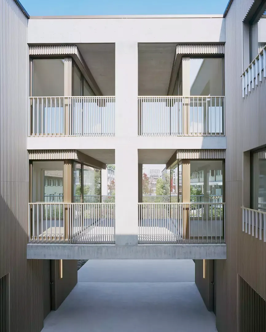 Patio_und_Durchgang