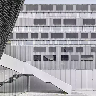 Bâtiment à usages multiples «House of Energy»