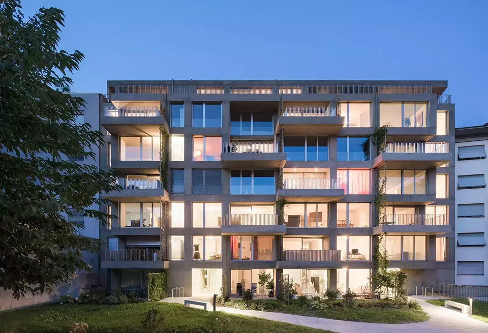 04_ids_meyerar_vue exterieure_frontale_nuit