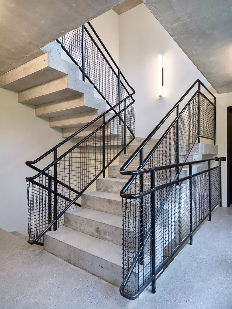 Treppenhaus in Gebäude 241