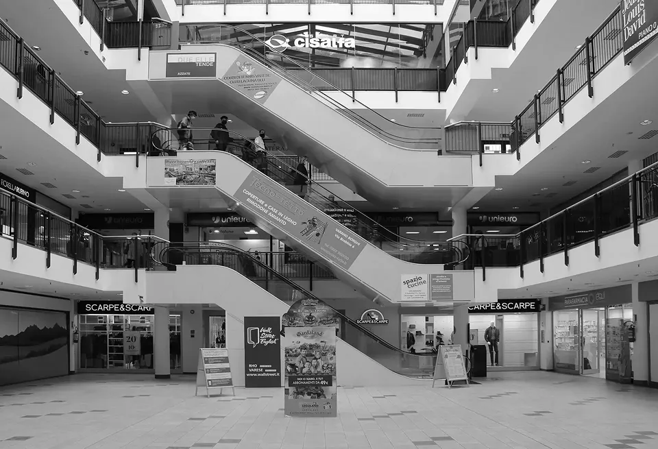photo survay_mall covered courtyard