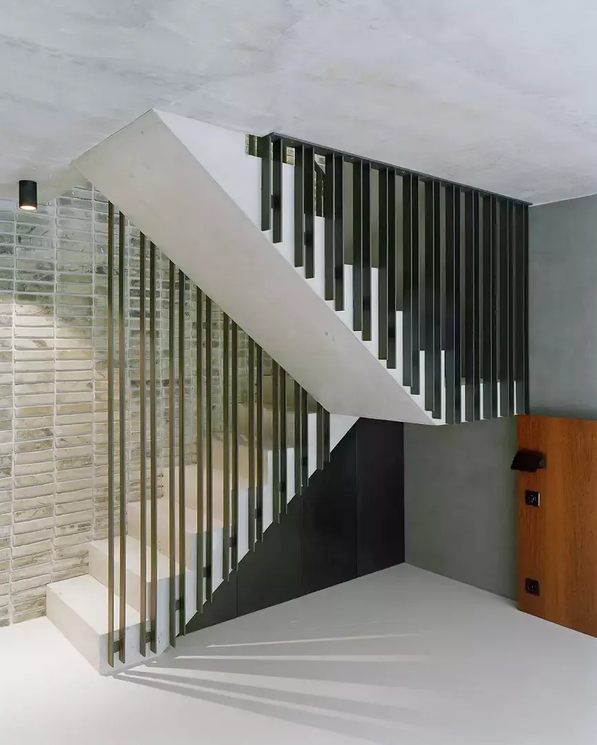 Maison Dumont_escalier intérieur