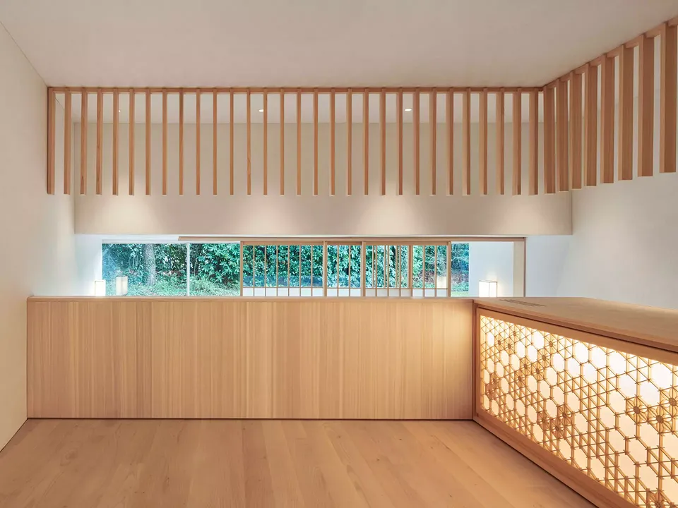 Maisonette avec lamelles et kumiko
