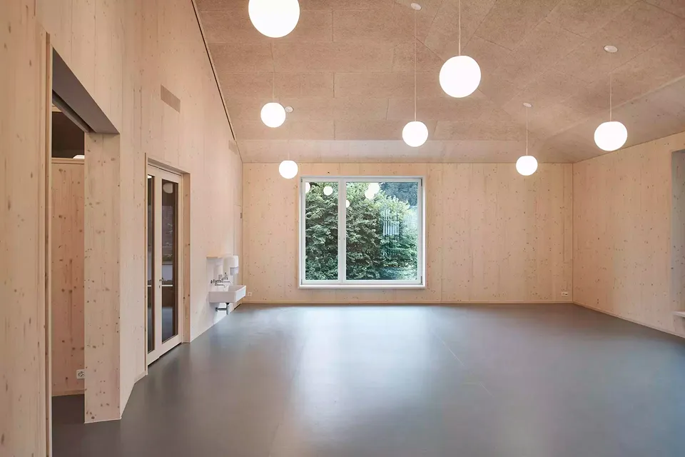 La salle haute du jardin d'enfants au premier étage