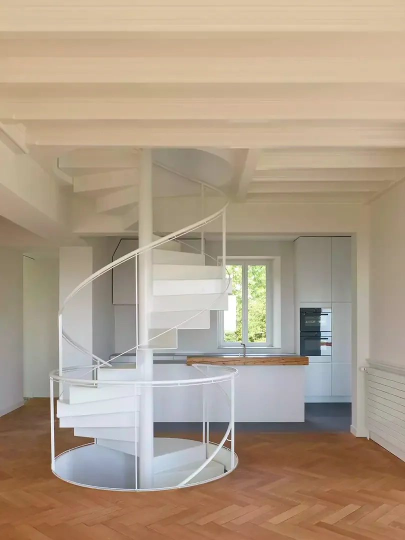 Escalier appartement Est