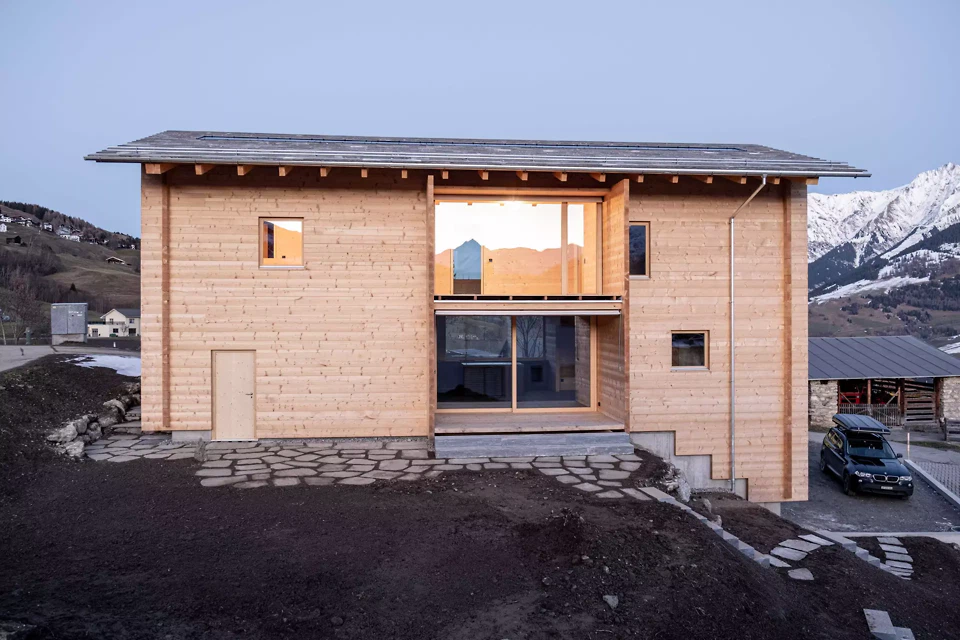 Hausfassade von Westen