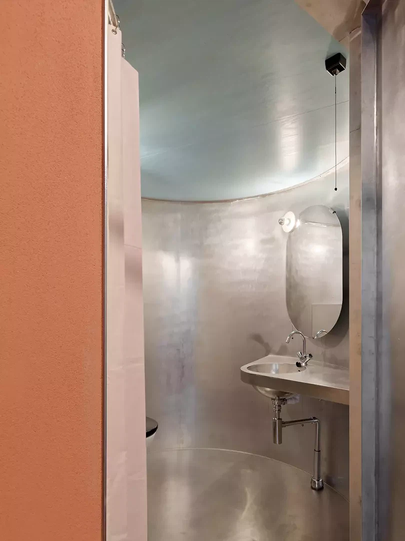 Badmodul mit Dusche, WC und Lavabo