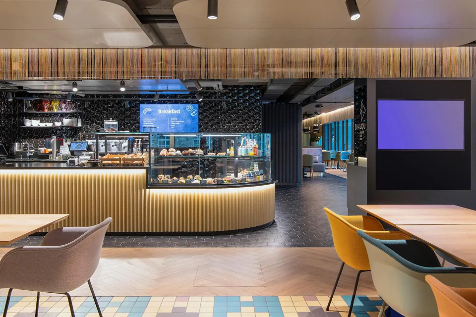 Accenture Campus Zurich, Sihlstrasse - Deli