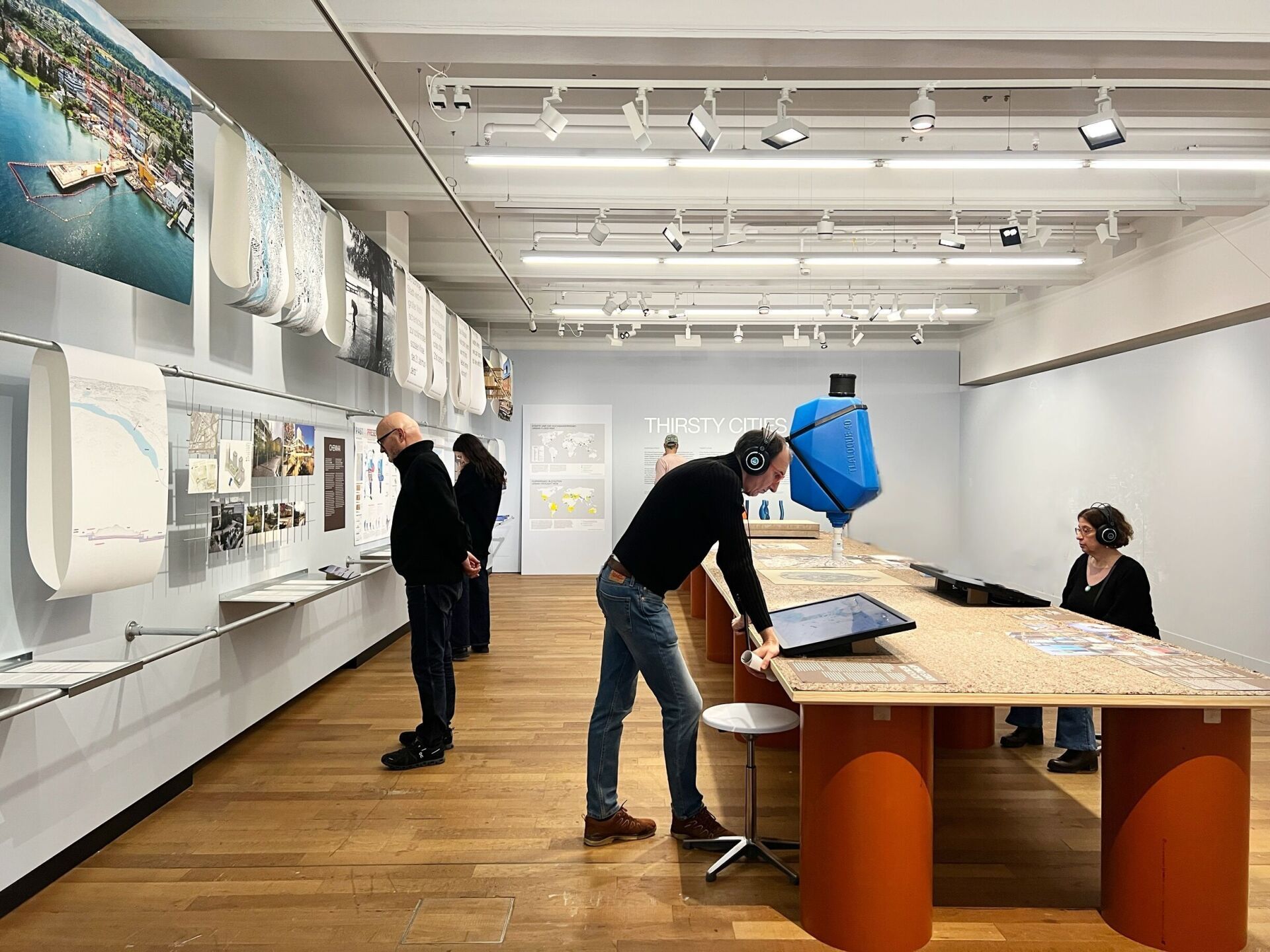 Ideen aus den Bereichen Design, Architektur, Kunst und Wissenschaft treiben Lösungen an.