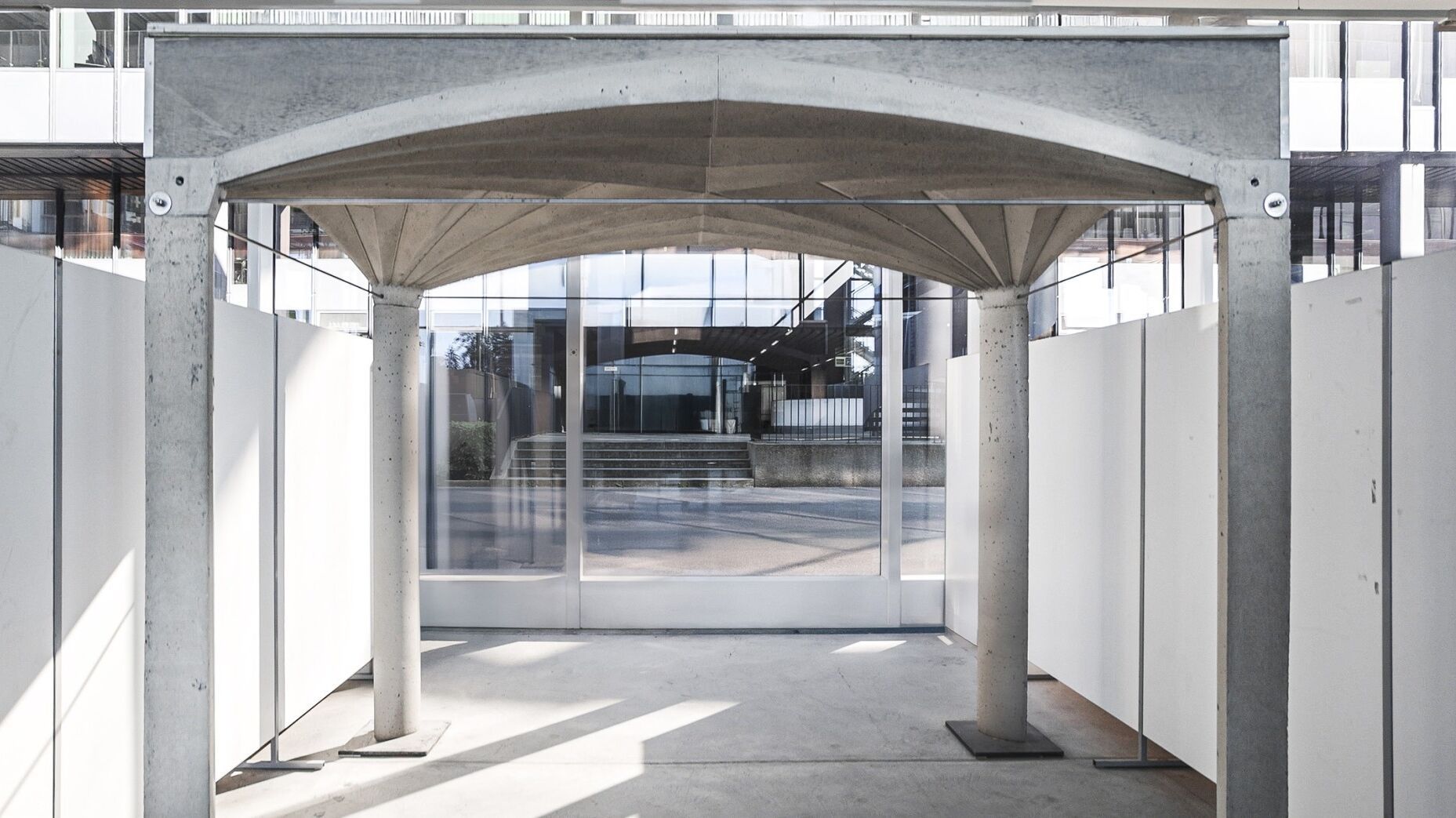 Nachhaltiges Endergebnis: Die gewölbte Betondecke ist dünner als herkömmliche Betondecken und kommt ohne integrierte Stahlbewehrung aus. | Foto: Lotte Scheder-Bieschin / ETH Zürich, BRG Nachhaltiges Endergebnis: Die gewölbte Betondecke ist dünner als herkömmliche Betondecken und kommt ohne integrierte Stahlbewehrung aus. | Foto: Lotte Scheder-Bieschin / ETH Zürich, BRG