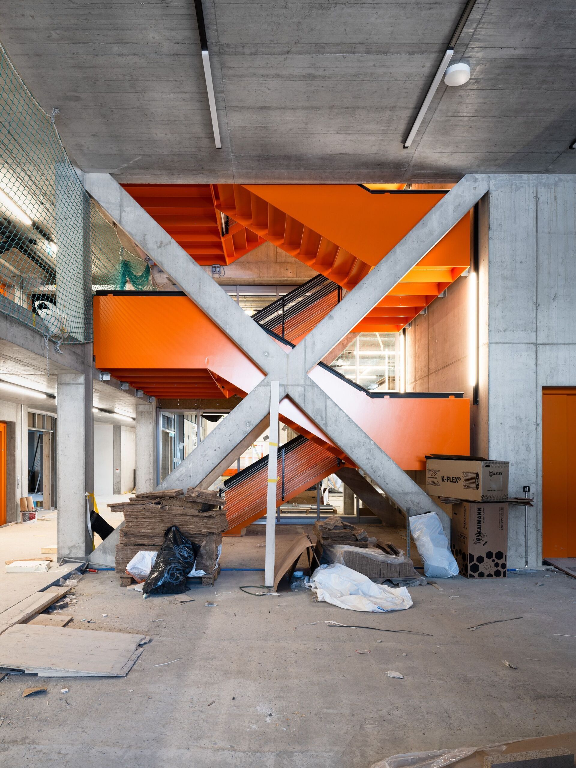 Mit der «Urban Factory» in Zürich haben Käferstein & Meister einen Ort für urbane Produktion und vielfältige gewerbliche Nutzungen geschaffen. Das Projekt verbindet Arbeiten, Produktion und Stadt und stärkt damit die industrielle Identität des Ortes. Es wird in der Ausstellung Projects 26 zu sehen sein. | Foto: Jurgen Beck Mit der «Urban Factory» in Zürich haben Käferstein & Meister einen Ort für urbane Produktion und vielfältige gewerbliche Nutzungen geschaffen. Das Projekt verbindet Arbeiten, Produktion und Stadt und stärkt damit die industrielle Identität des Ortes. Es wird in der Ausstellung Projects 26 zu sehen sein. | Foto: Jurgen Beck