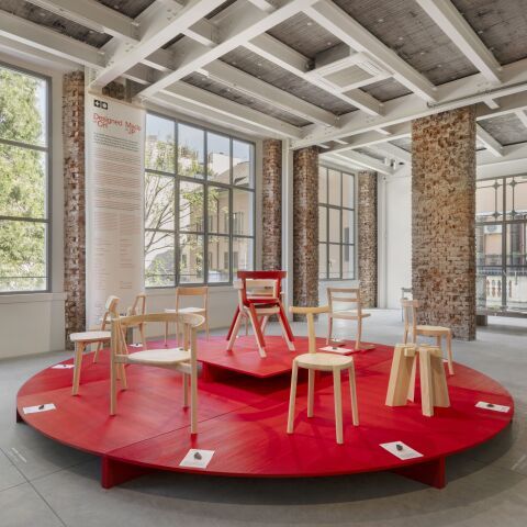 Des couches cachées au salon du design de Milan