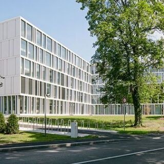 École de commerce: conception délicate