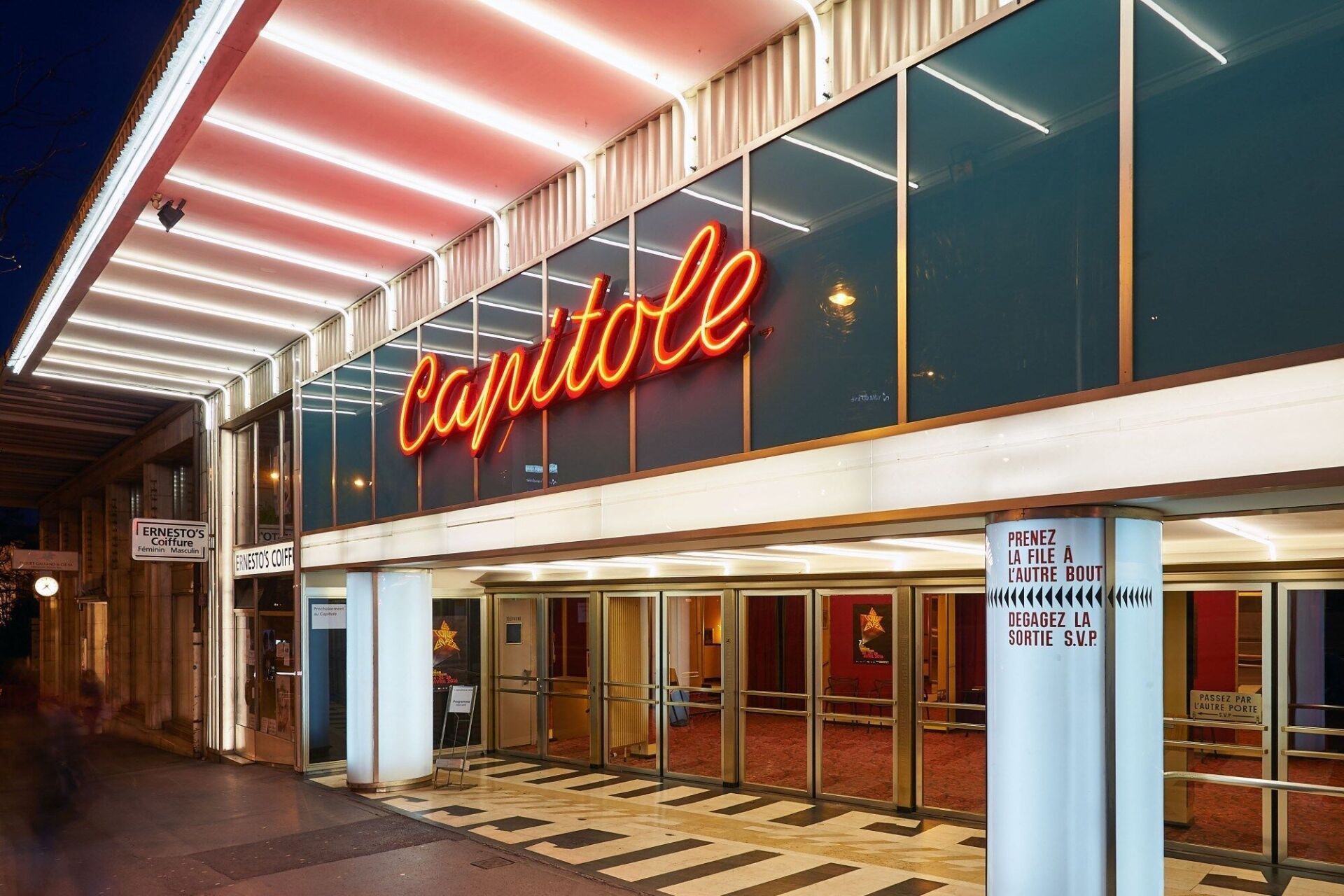 Les 24 et 25 février 2024, la Cinémathèque suisse invite le public à découvrir le cinéma Capitole rénové lors de deux journées portes ouvertes agrémentées chacune d’une projection exceptionnelle en soirée. | Photo: Cinémathèque suisse Les 24 et 25 février 2024, la Cinémathèque suisse invite le public à découvrir le cinéma Capitole rénové lors de deux journées portes ouvertes agrémentées chacune d’une projection exceptionnelle en soirée. | Photo: Cinémathèque suisse