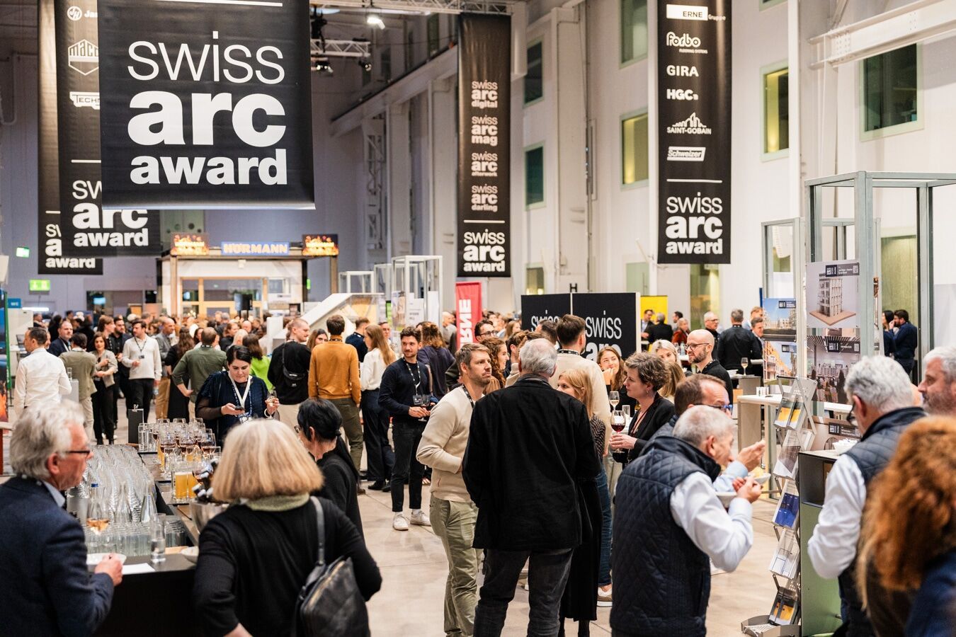 Der Trafo Baden war wieder der pulsierender Treffpunkt für 550 Architekturschaffende. | Fotos: Adam Bruckstein Der Trafo Baden war wieder der pulsierender Treffpunkt für 550 Architekturschaffende. | Fotos: Adam Bruckstein