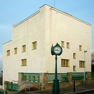 Adolf Loos et l'humour masochiste