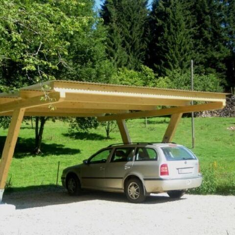 Abris à voiture en bois